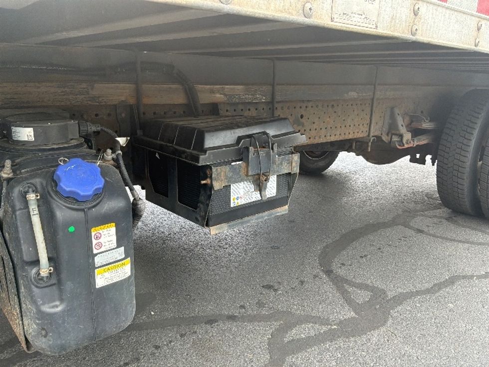 Refrigerated Truck-Light and Medium Duty Trucks-Isuzu-2021-NRR-Bensalem-PA-125,367\n\t\tmiles-$ 50,750 - Image 5