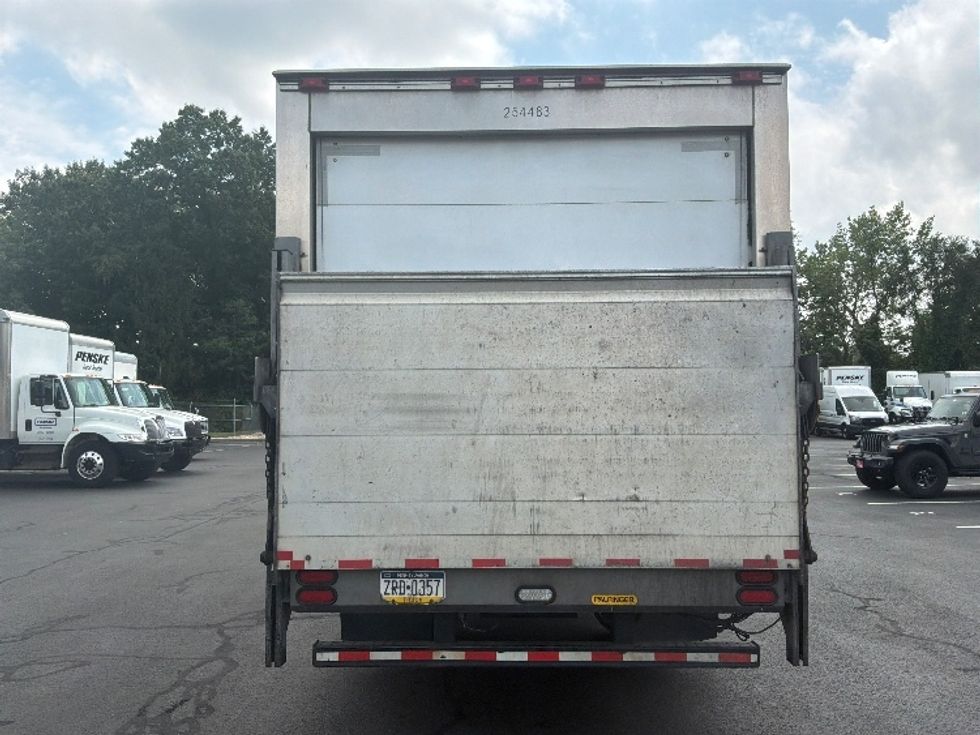 Refrigerated Truck-Light and Medium Duty Trucks-Isuzu-2021-NRR-Bensalem-PA-125,367\n\t\tmiles-$ 50,750 - Image 7