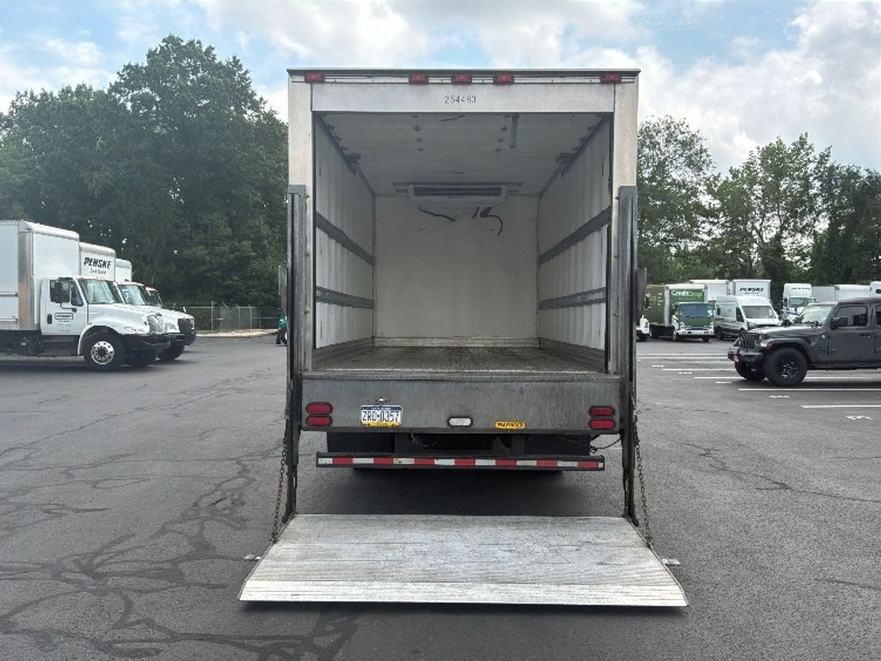 Refrigerated Truck-Light and Medium Duty Trucks-Isuzu-2021-NRR-Bensalem-PA-125,367\n\t\tmiles-$ 50,750 - Image 9
