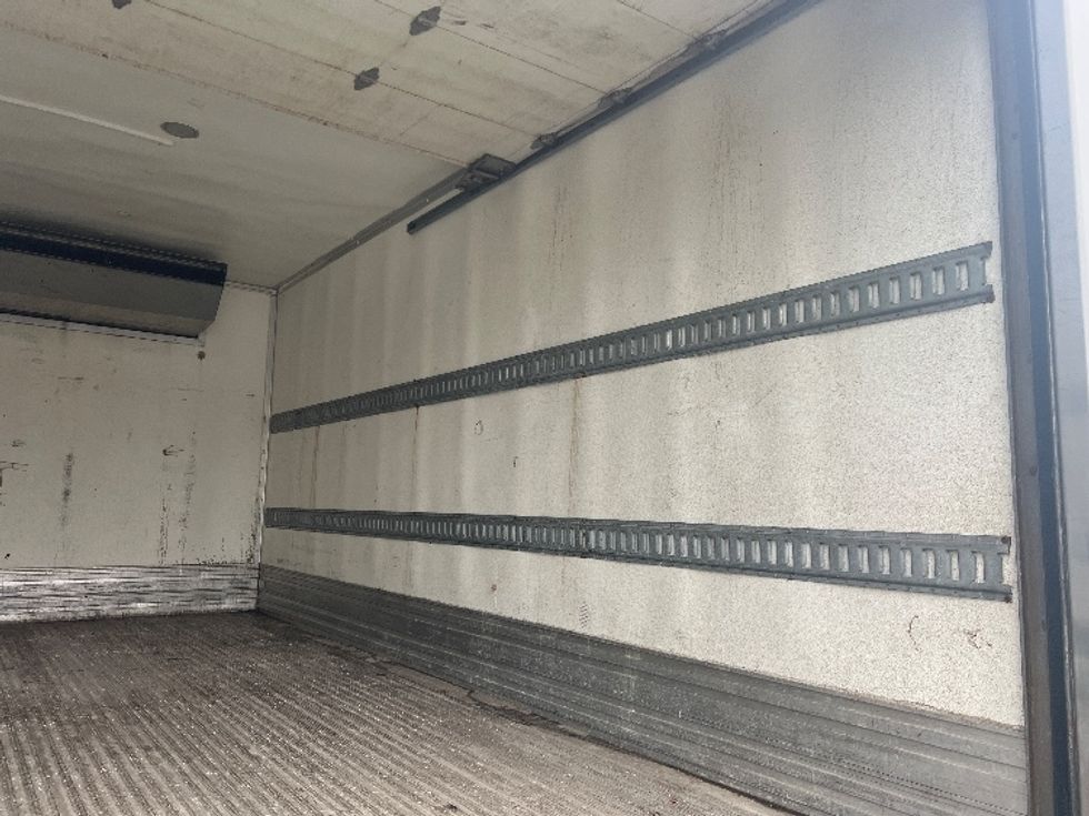 Refrigerated Truck-Light and Medium Duty Trucks-Isuzu-2021-NRR-Brook Park-OH-104,822\n\t\tmiles-$ 57,500 - Image 12