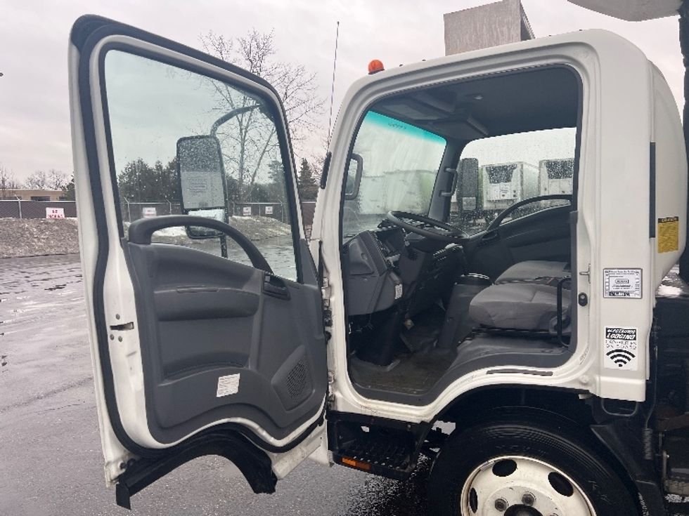 Refrigerated Truck-Light and Medium Duty Trucks-Isuzu-2021-NRR-Brook Park-OH-104,822\n\t\tmiles-$ 57,500 - Image 16
