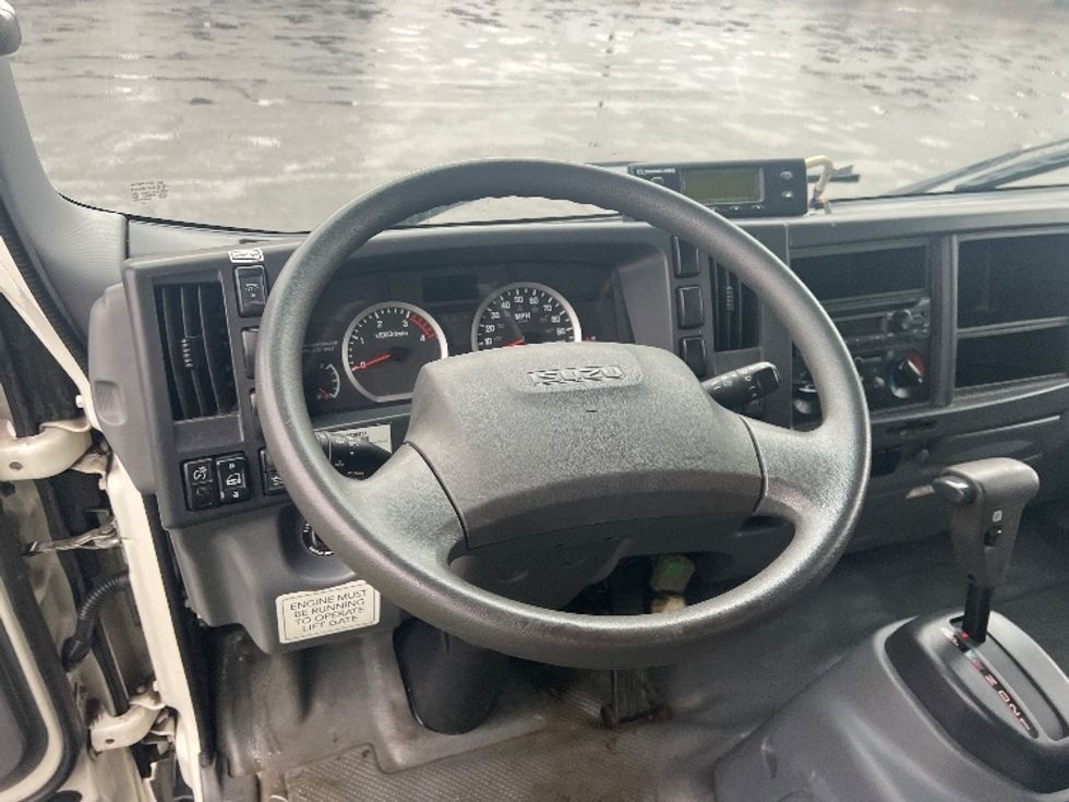 Refrigerated Truck-Light and Medium Duty Trucks-Isuzu-2021-NRR-Brook Park-OH-104,822\n\t\tmiles-$ 57,500 - Image 17