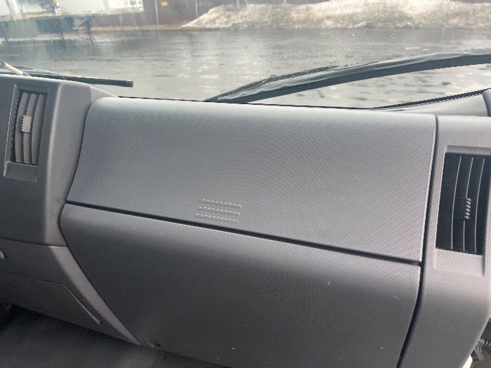 Refrigerated Truck-Light and Medium Duty Trucks-Isuzu-2021-NRR-Brook Park-OH-104,822\n\t\tmiles-$ 57,500 - Image 21