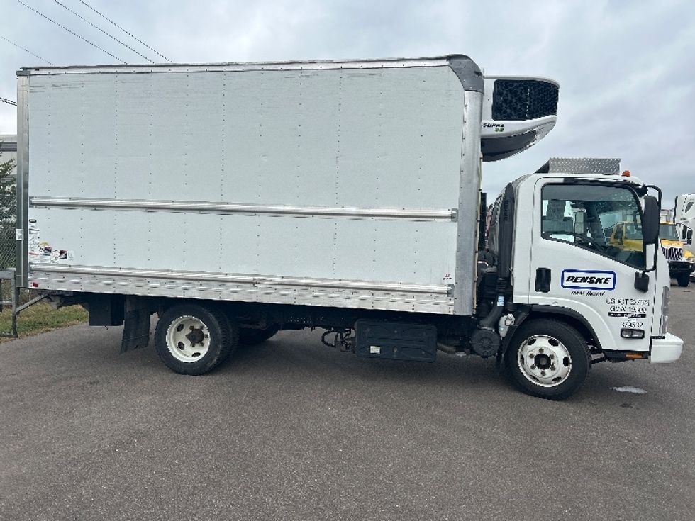 Refrigerated Truck-Light and Medium Duty Trucks-Isuzu-2021-NRR-Brooklyn Park-MN-101,966\n\t\tmiles-$ 62,250 - Image 15