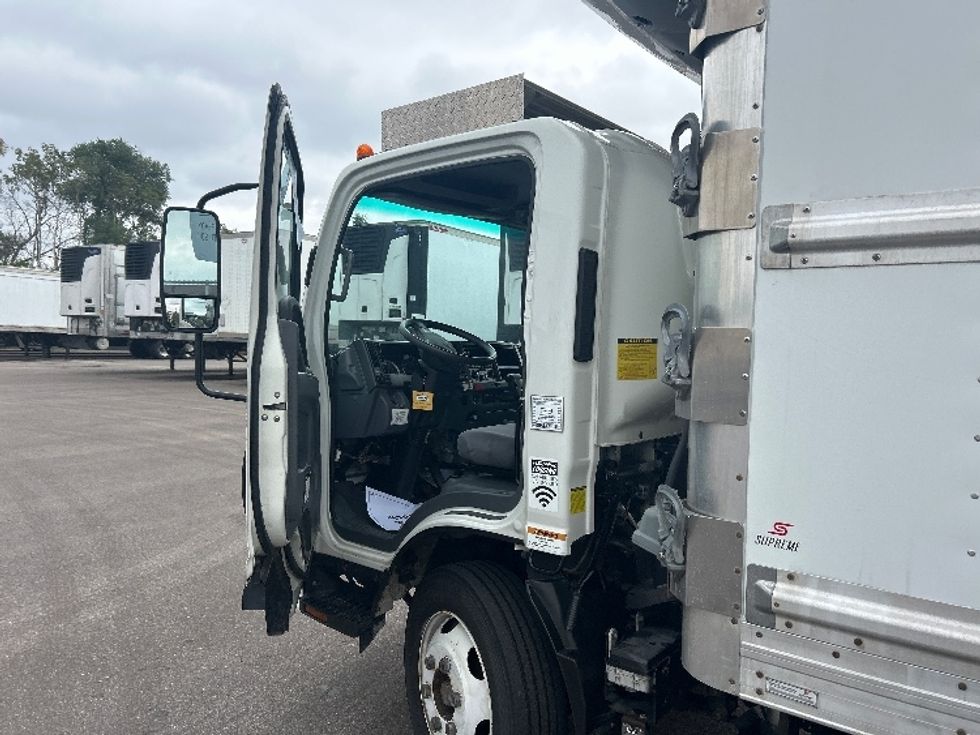 Refrigerated Truck-Light and Medium Duty Trucks-Isuzu-2021-NRR-Brooklyn Park-MN-101,966\n\t\tmiles-$ 62,250 - Image 16
