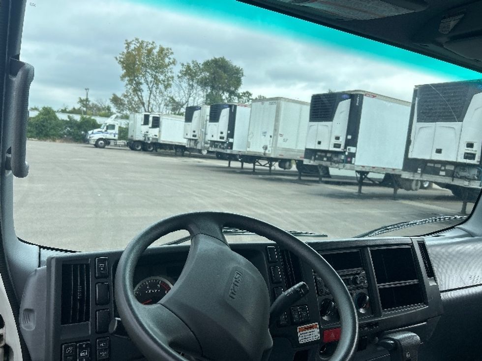 Refrigerated Truck-Light and Medium Duty Trucks-Isuzu-2021-NRR-Brooklyn Park-MN-101,966\n\t\tmiles-$ 62,250 - Image 17