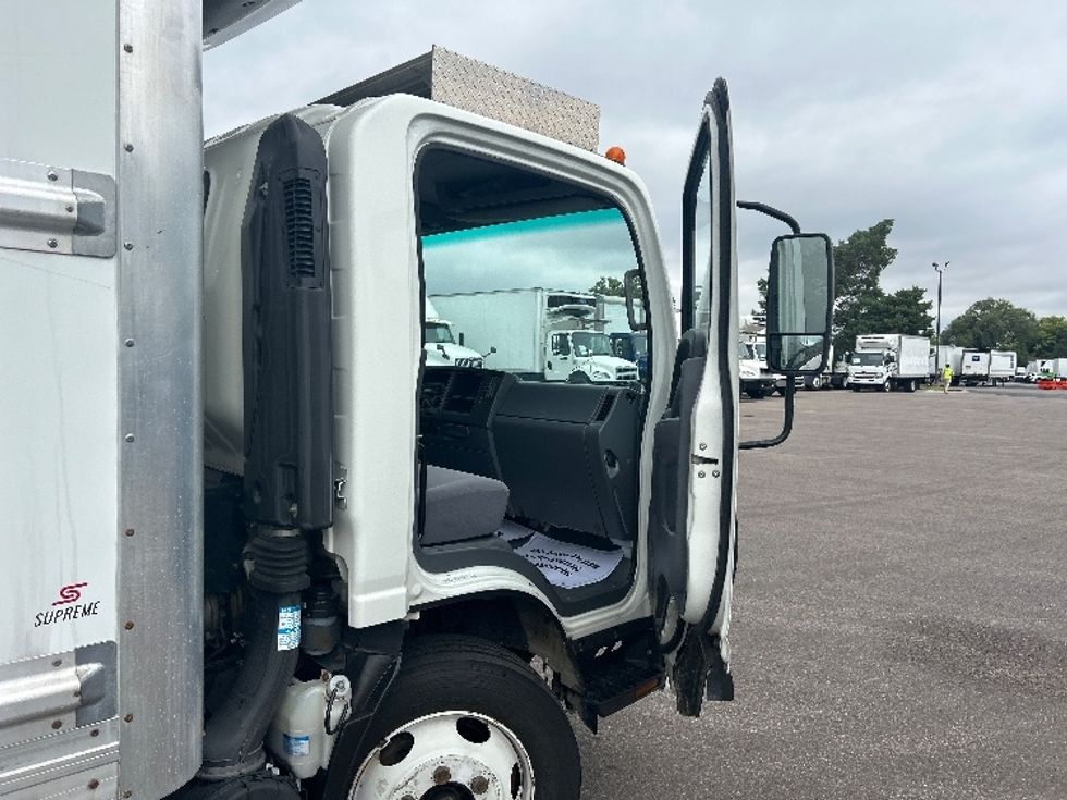 Refrigerated Truck-Light and Medium Duty Trucks-Isuzu-2021-NRR-Brooklyn Park-MN-101,966\n\t\tmiles-$ 62,250 - Image 20