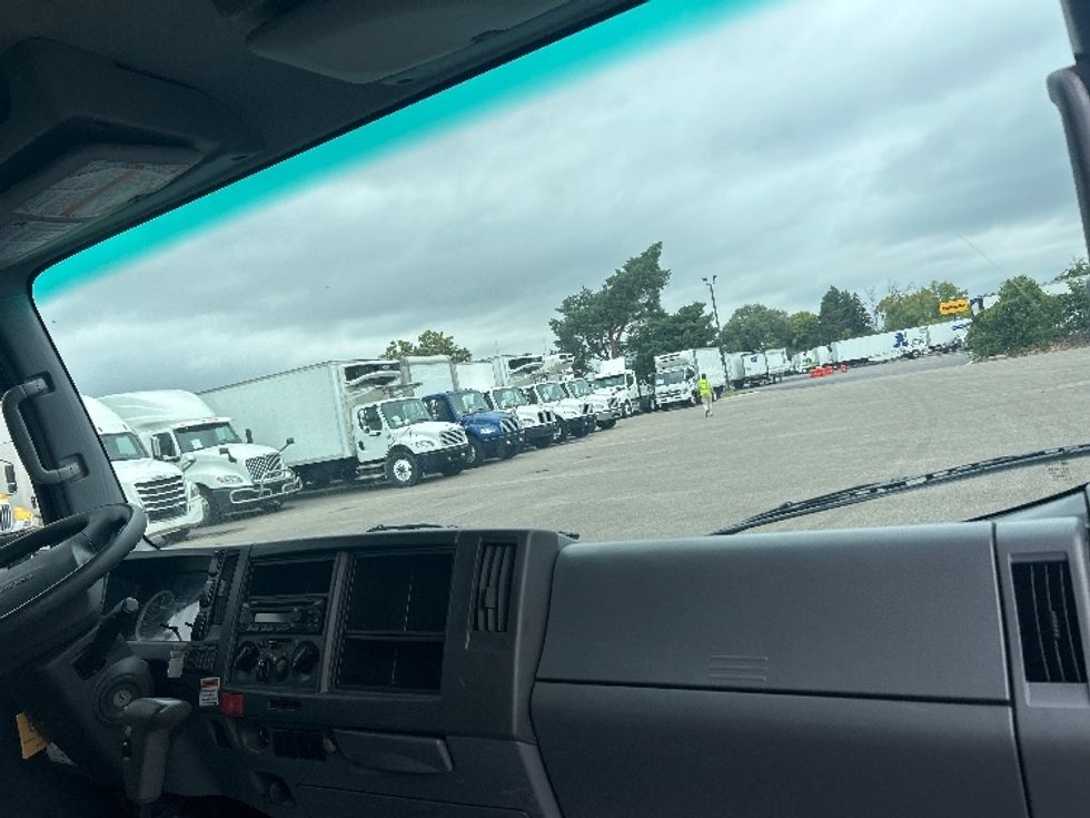 Refrigerated Truck-Light and Medium Duty Trucks-Isuzu-2021-NRR-Brooklyn Park-MN-101,966\n\t\tmiles-$ 62,250 - Image 21