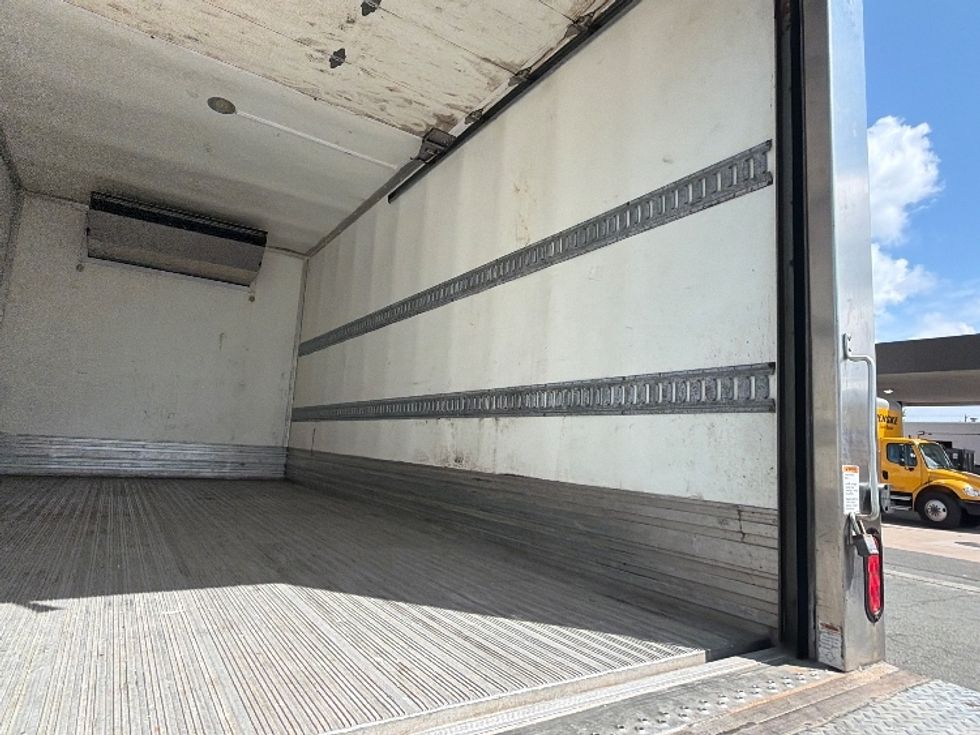 Refrigerated Truck-Light and Medium Duty Trucks-Isuzu-2021-NRR-Cranbury-NJ-56,107\n\t\tmiles-$ 62,500 - Image 12