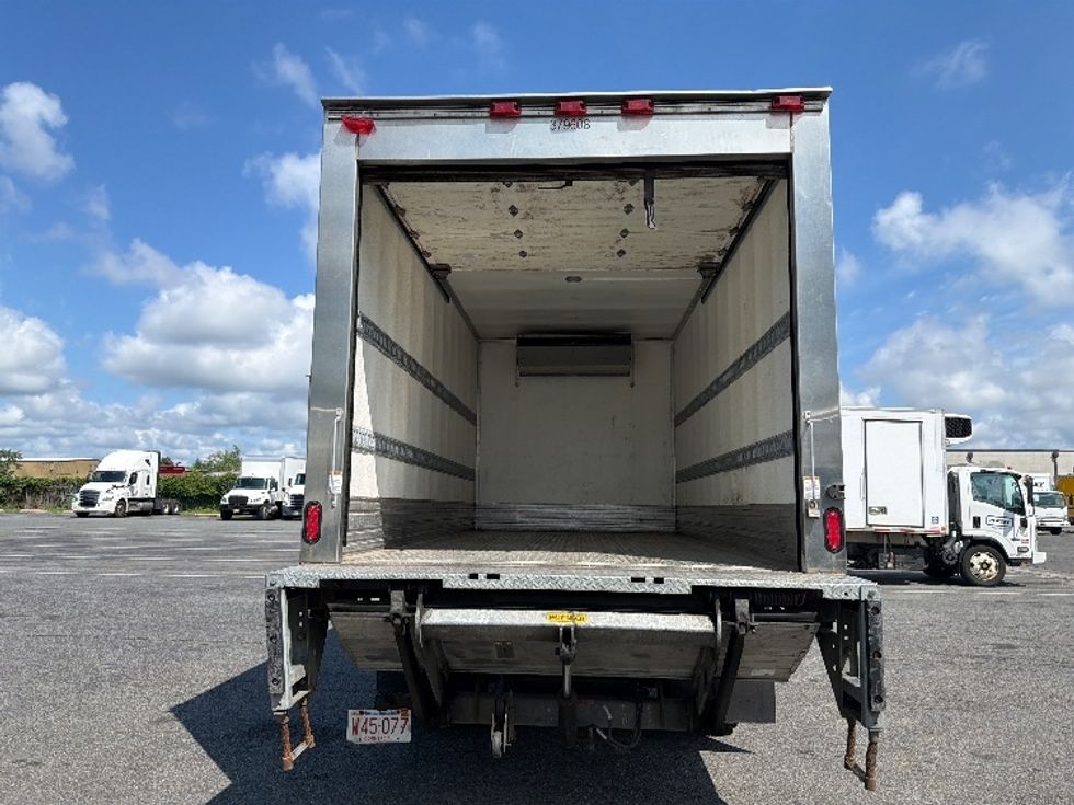 Refrigerated Truck-Light and Medium Duty Trucks-Isuzu-2021-NRR-Cranbury-NJ-56,107\n\t\tmiles-$ 62,500 - Image 8