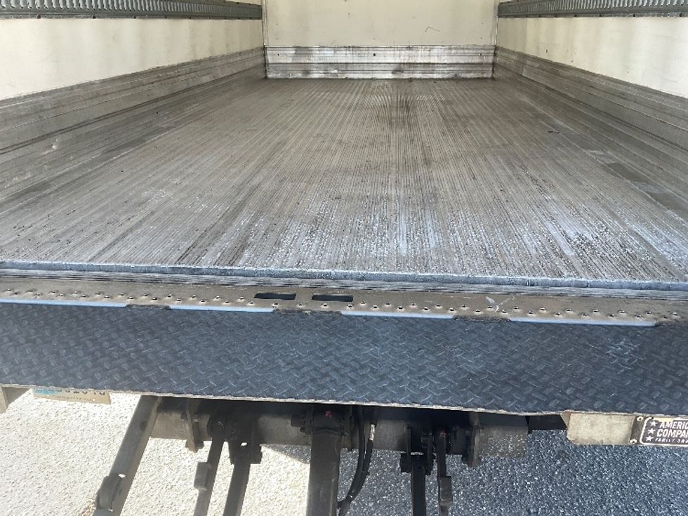 Refrigerated Truck-Light and Medium Duty Trucks-Isuzu-2021-NRR-Fort Myers-FL-85,735\n\t\tmiles-$ 61,500 - Image 10