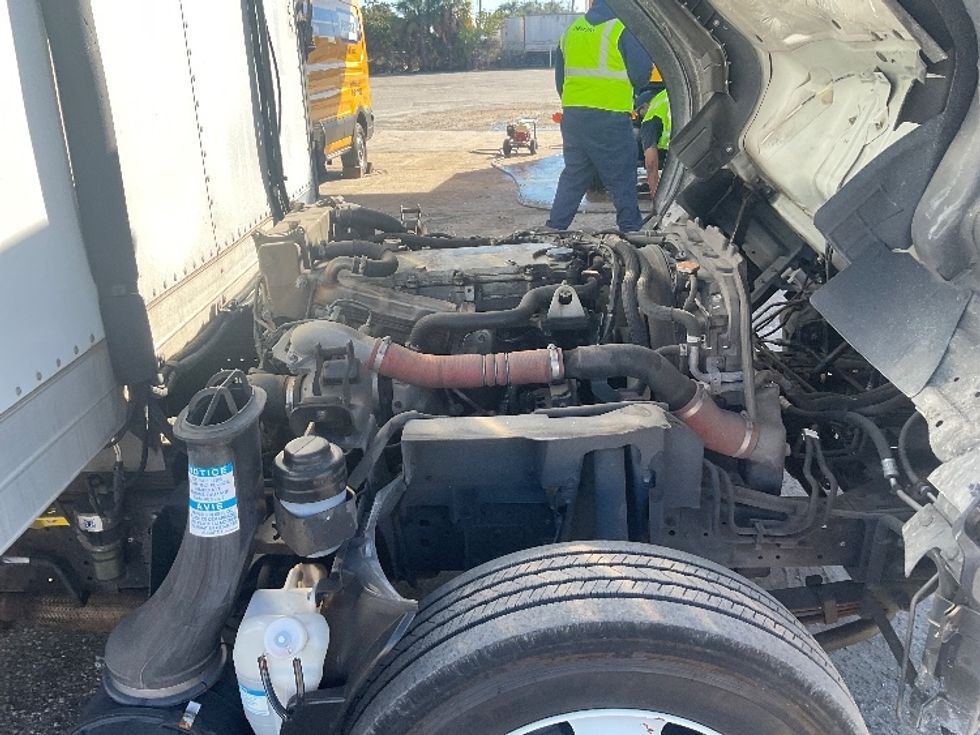 Refrigerated Truck-Light and Medium Duty Trucks-Isuzu-2021-NRR-Fort Myers-FL-85,735\n\t\tmiles-$ 61,500 - Image 23