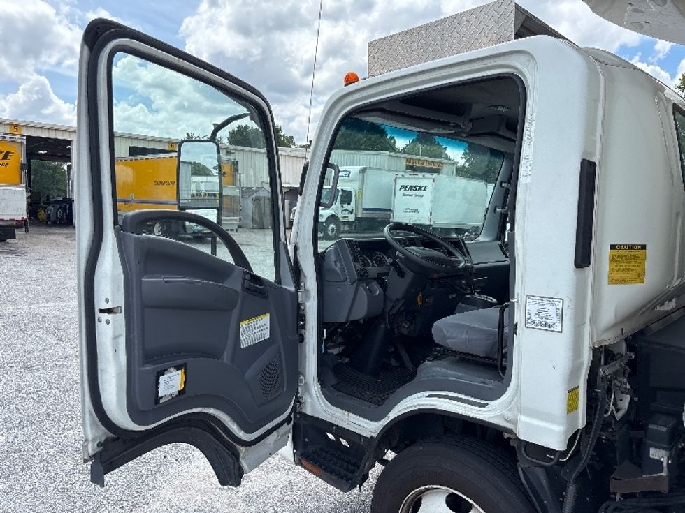 Refrigerated Truck-Light and Medium Duty Trucks-Isuzu-2021-NRR-Greer-SC-197,527\n\t\tmiles-$ 40,750 - Image 16