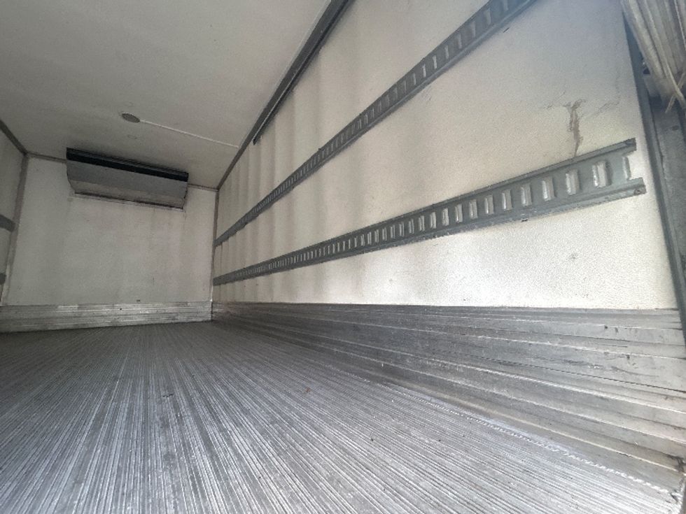 Refrigerated Truck-Light and Medium Duty Trucks-Isuzu-2021-NRR-Jacksonville-FL-95,276\n\t\tmiles-$ 60,250 - Image 12