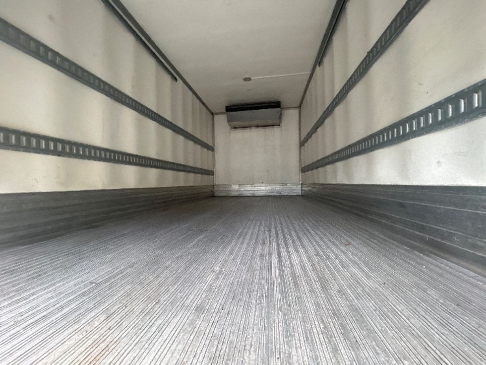 Refrigerated Truck-Light and Medium Duty Trucks-Isuzu-2021-NRR-Jacksonville-FL-95,276\n\t\tmiles-$ 60,250 - Image 8