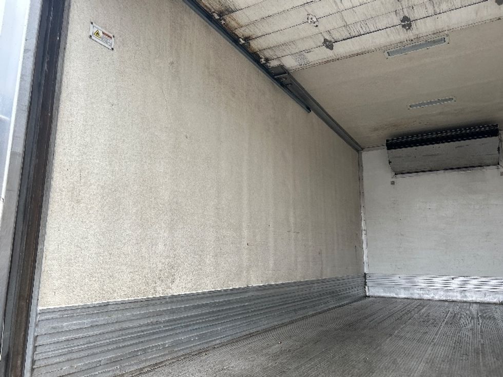 Refrigerated Truck-Light and Medium Duty Trucks-Isuzu-2021-NRR-Jessup-PA-139,134\n\t\tmiles-$ 49,000 - Image 10