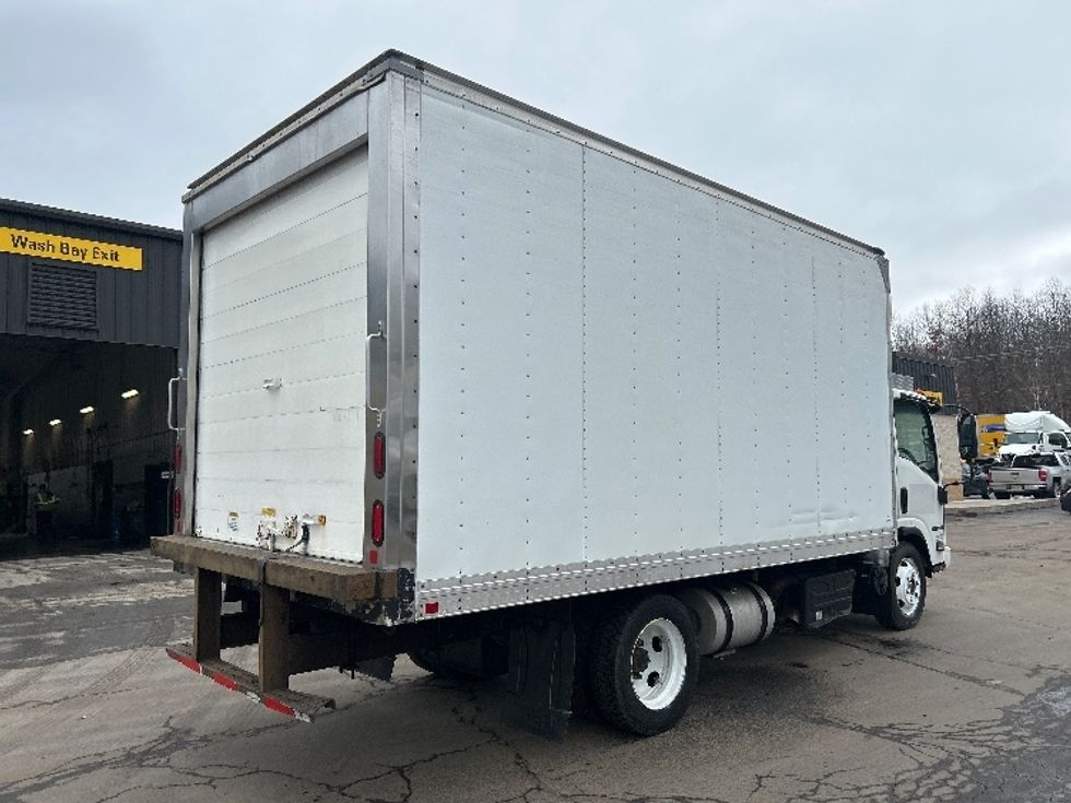 Refrigerated Truck-Light and Medium Duty Trucks-Isuzu-2021-NRR-Jessup-PA-139,134\n\t\tmiles-$ 49,000 - Image 12