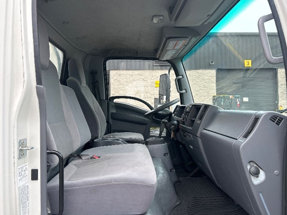 Refrigerated Truck-Light and Medium Duty Trucks-Isuzu-2021-NRR-Jessup-PA-139,134\n\t\tmiles-$ 49,000 - Image 21