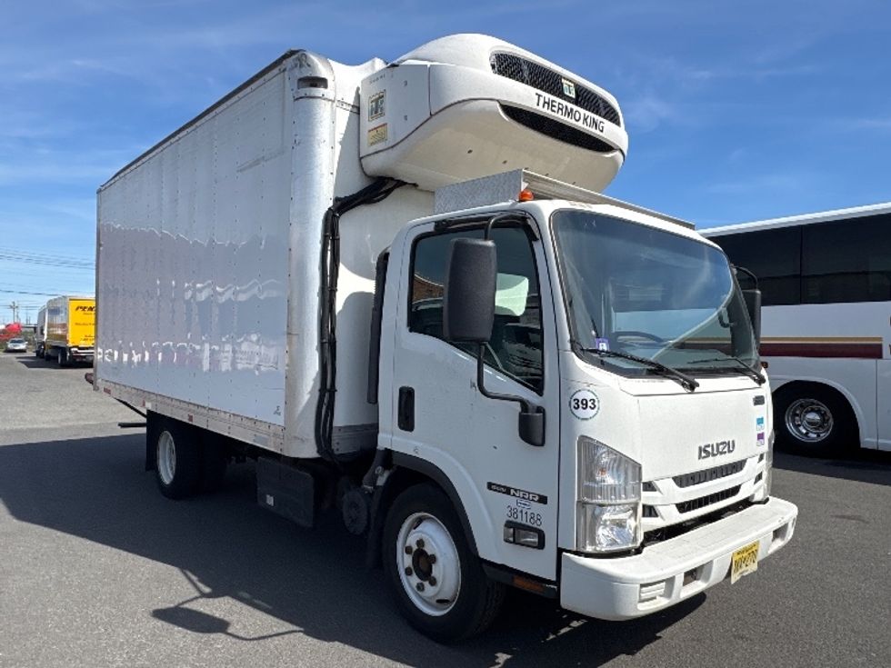 Refrigerated Truck-Light and Medium Duty Trucks-Isuzu-2021-NRR-Kearny-NJ-146,322\n\t\tmiles-$ 46,250 - Image 1