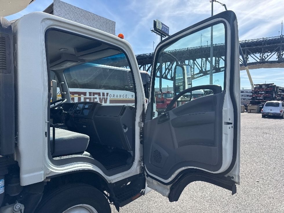 Refrigerated Truck-Light and Medium Duty Trucks-Isuzu-2021-NRR-Kearny-NJ-146,322\n\t\tmiles-$ 46,250 - Image 20