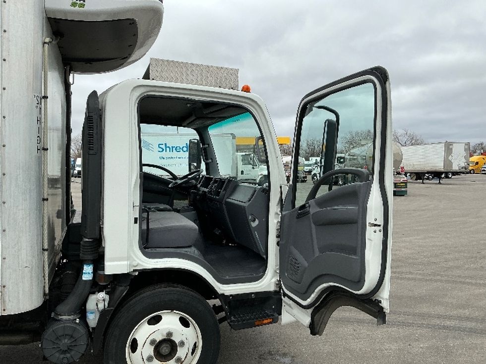 Refrigerated Truck-Light and Medium Duty Trucks-Isuzu-2021-NRR-La Porte-IN-150,140\n\t\tmiles-$ 49,750 - Image 20