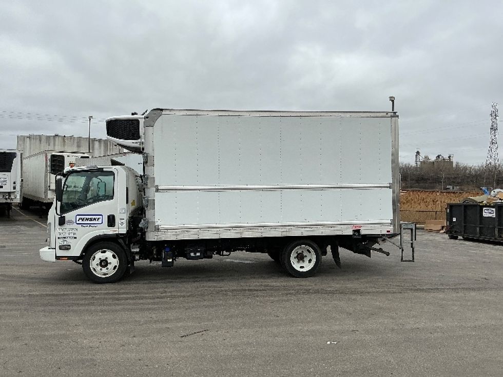 Refrigerated Truck-Light and Medium Duty Trucks-Isuzu-2021-NRR-La Porte-IN-150,140\n\t\tmiles-$ 49,750 - Image 4