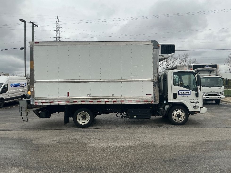 Refrigerated Truck-Light and Medium Duty Trucks-Isuzu-2021-NRR-La Porte-IN-82,000\n\t\tmiles-$ 63,000 - Image 15