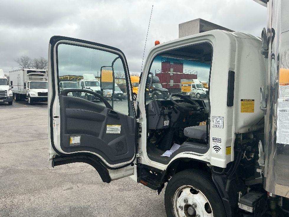 Refrigerated Truck-Light and Medium Duty Trucks-Isuzu-2021-NRR-La Porte-IN-82,000\n\t\tmiles-$ 63,000 - Image 16