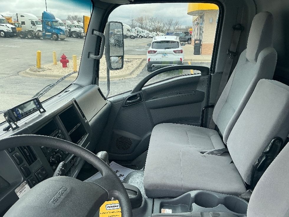 Refrigerated Truck-Light and Medium Duty Trucks-Isuzu-2021-NRR-La Porte-IN-82,000\n\t\tmiles-$ 63,000 - Image 19