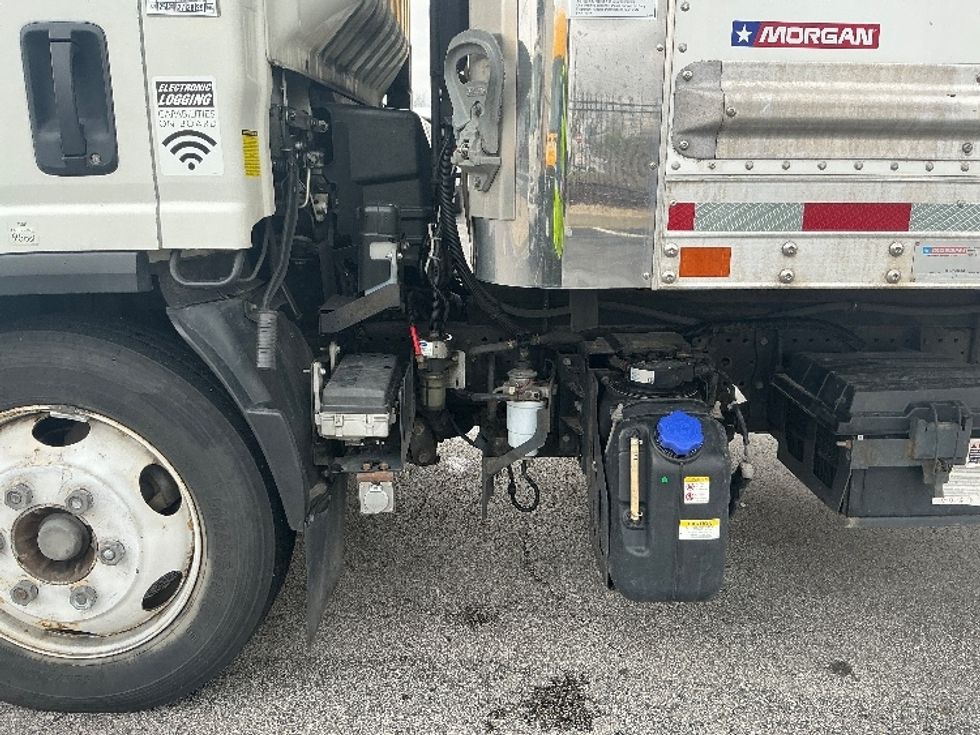 Refrigerated Truck-Light and Medium Duty Trucks-Isuzu-2021-NRR-La Porte-IN-82,000\n\t\tmiles-$ 63,000 - Image 24