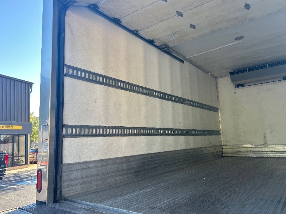 Refrigerated Truck-Light and Medium Duty Trucks-Isuzu-2021-NRR-Ladson-SC-206,283\n\t\tmiles-$ 39,250 - Image 11