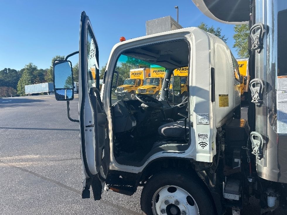 Refrigerated Truck-Light and Medium Duty Trucks-Isuzu-2021-NRR-Ladson-SC-206,283\n\t\tmiles-$ 39,250 - Image 16