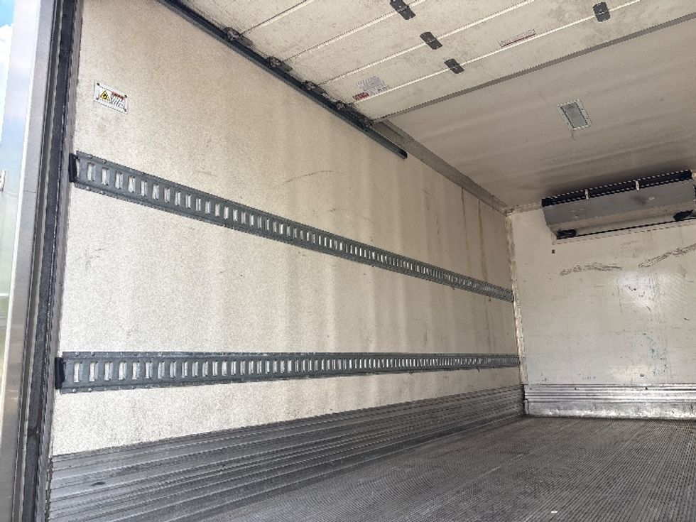 Refrigerated Truck-Light and Medium Duty Trucks-Isuzu-2021-NRR-Mebane-NC-190,334\n\t\tmiles-$ 41,750 - Image 11
