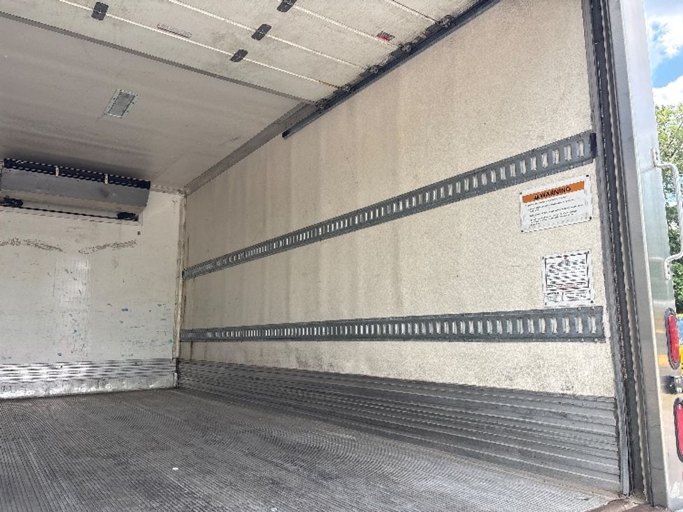 Refrigerated Truck-Light and Medium Duty Trucks-Isuzu-2021-NRR-Mebane-NC-190,334\n\t\tmiles-$ 41,750 - Image 12