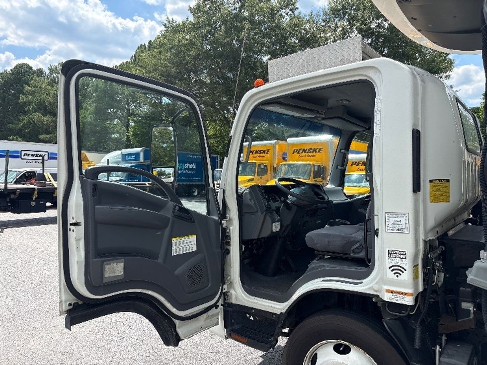 Refrigerated Truck-Light and Medium Duty Trucks-Isuzu-2021-NRR-Mebane-NC-190,334\n\t\tmiles-$ 41,750 - Image 16