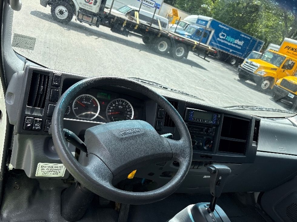 Refrigerated Truck-Light and Medium Duty Trucks-Isuzu-2021-NRR-Mebane-NC-190,334\n\t\tmiles-$ 41,750 - Image 18