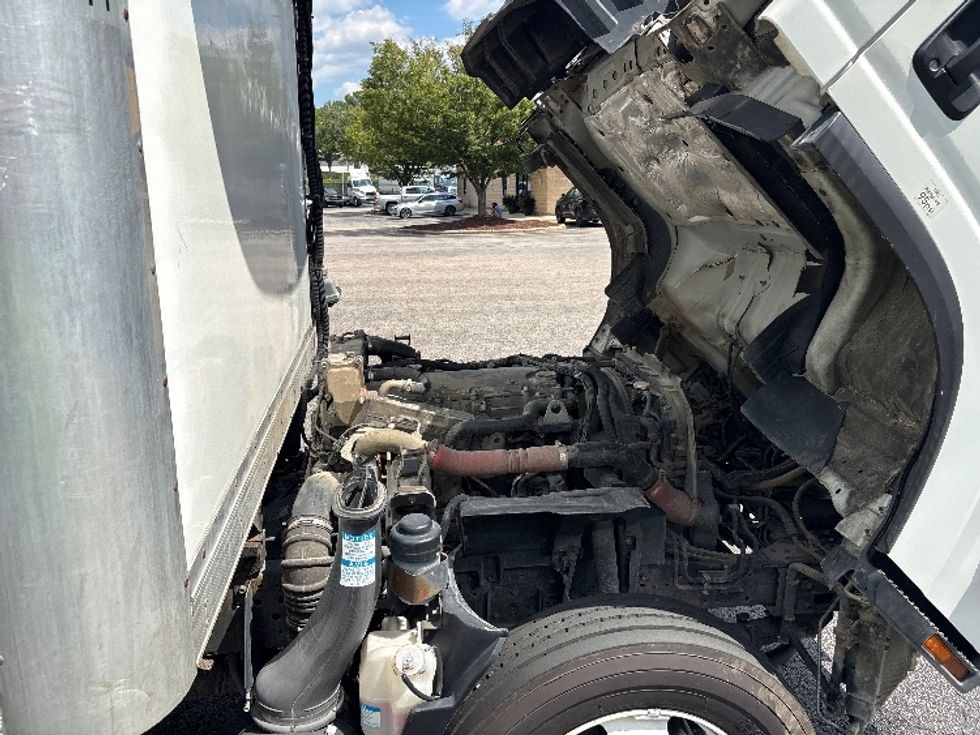 Refrigerated Truck-Light and Medium Duty Trucks-Isuzu-2021-NRR-Mebane-NC-190,334\n\t\tmiles-$ 41,750 - Image 23