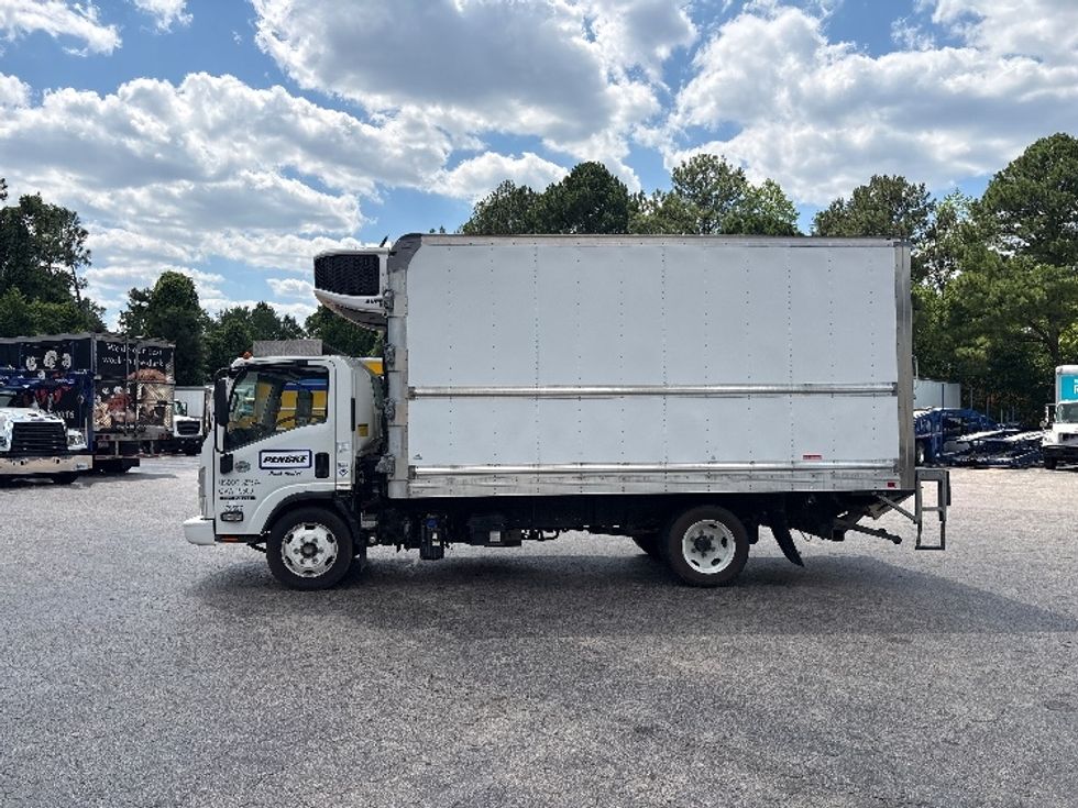 Refrigerated Truck-Light and Medium Duty Trucks-Isuzu-2021-NRR-Mebane-NC-190,334\n\t\tmiles-$ 41,750 - Image 4