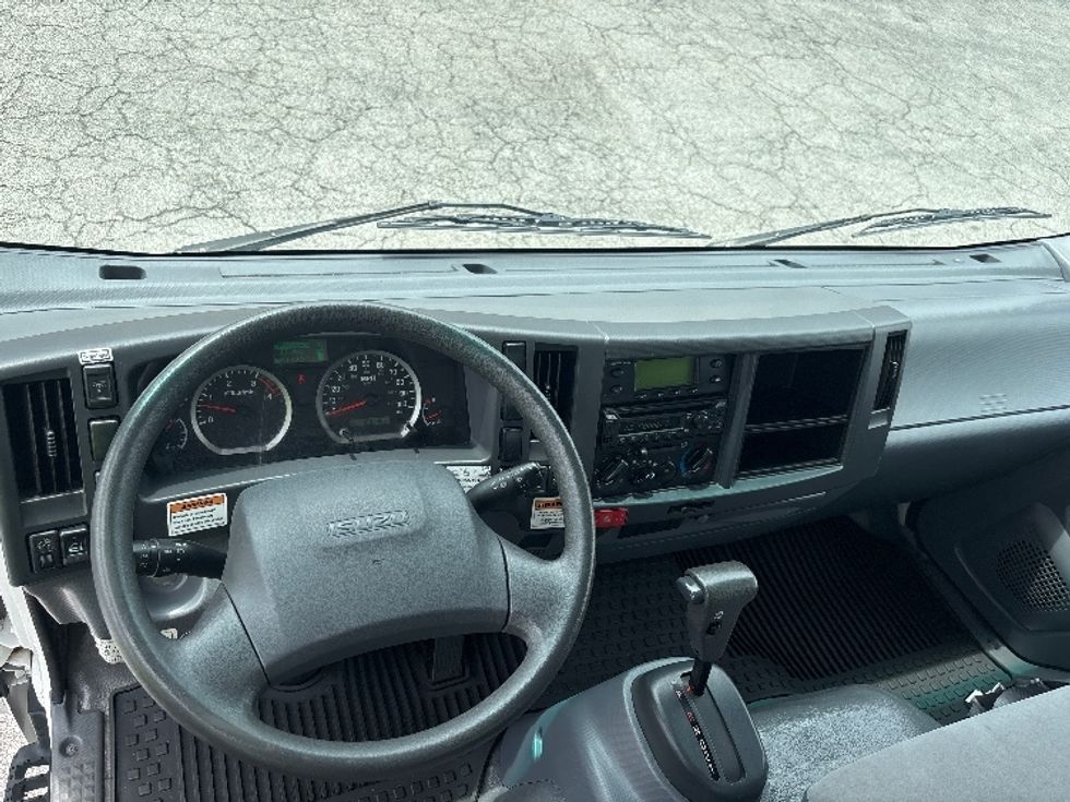 Refrigerated Truck-Light and Medium Duty Trucks-Isuzu-2021-NRR-Miami-FL-110,642\n\t\tmiles-$ 58,500 - Image 18