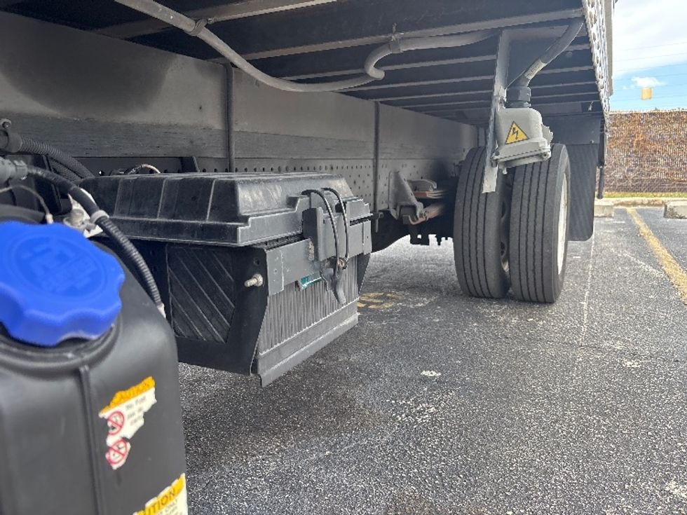 Refrigerated Truck-Light and Medium Duty Trucks-Isuzu-2021-NRR-Miami-FL-110,642\n\t\tmiles-$ 58,500 - Image 5
