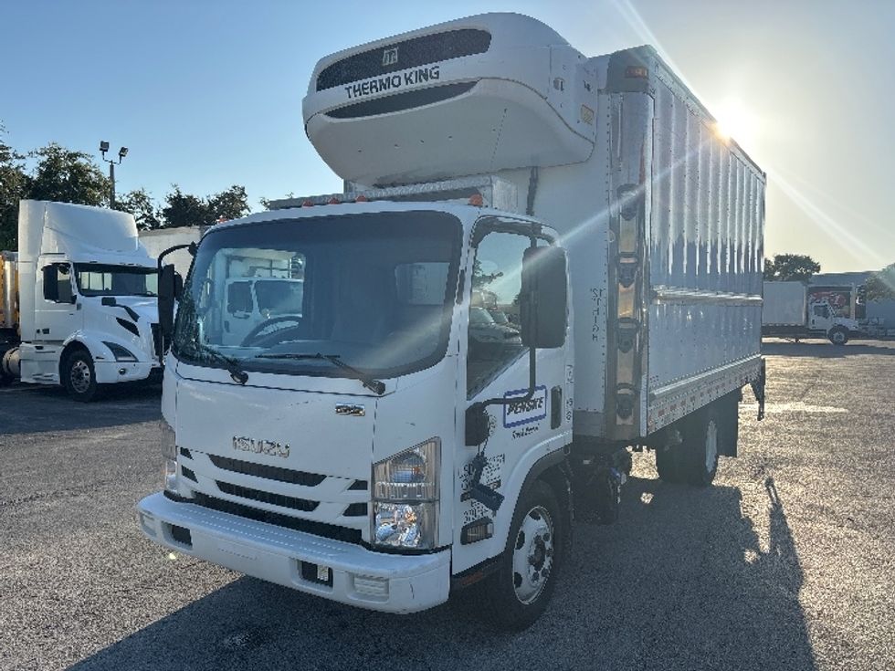 Refrigerated Truck-Light and Medium Duty Trucks-Isuzu-2021-NRR-Miami-FL-129,280\n\t\tmiles-$ 55,250 - Image 3