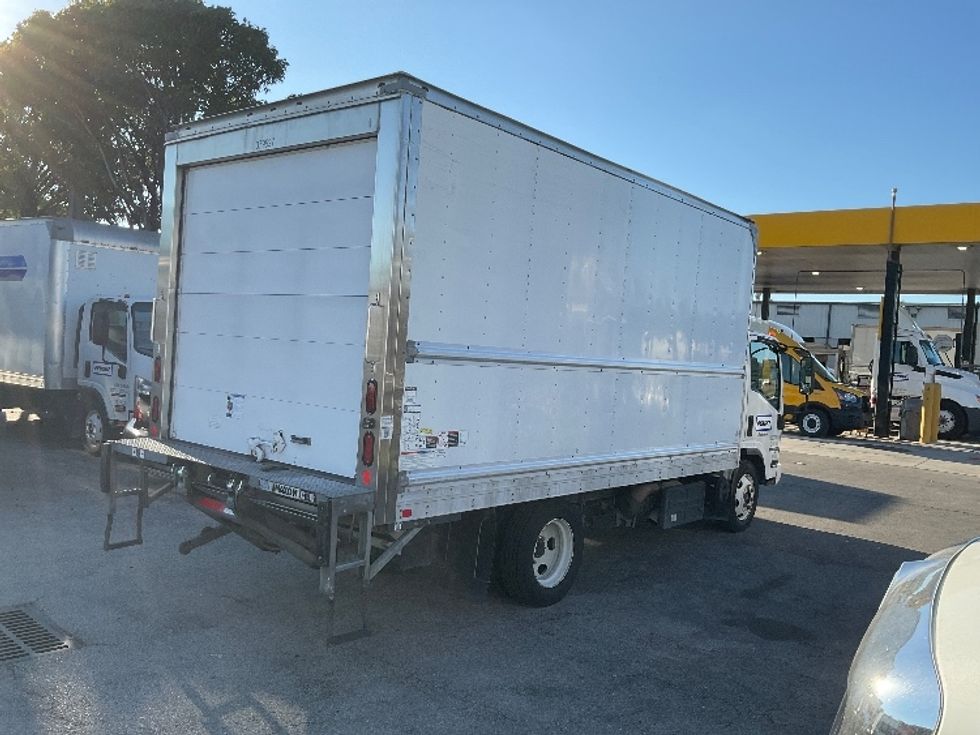 Refrigerated Truck-Light and Medium Duty Trucks-Isuzu-2021-NRR-Miami-FL-159,147\n\t\tmiles-$ 48,250 - Image 13