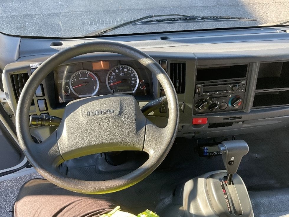 Refrigerated Truck-Light and Medium Duty Trucks-Isuzu-2021-NRR-Miami-FL-159,147\n\t\tmiles-$ 48,250 - Image 18