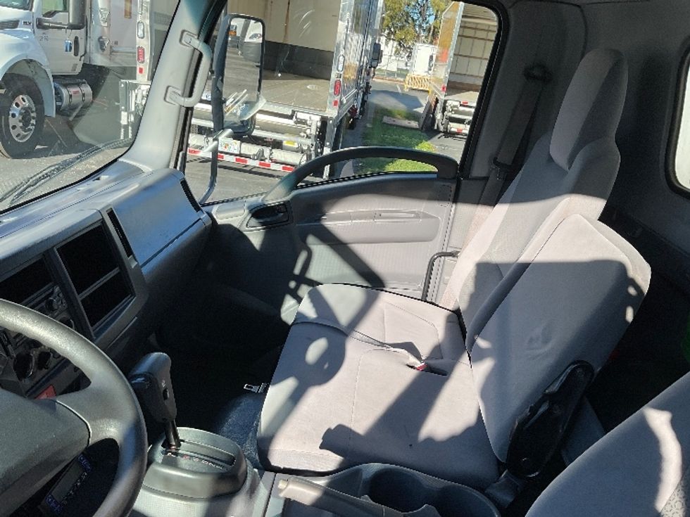 Refrigerated Truck-Light and Medium Duty Trucks-Isuzu-2021-NRR-Miami-FL-159,147\n\t\tmiles-$ 48,250 - Image 19