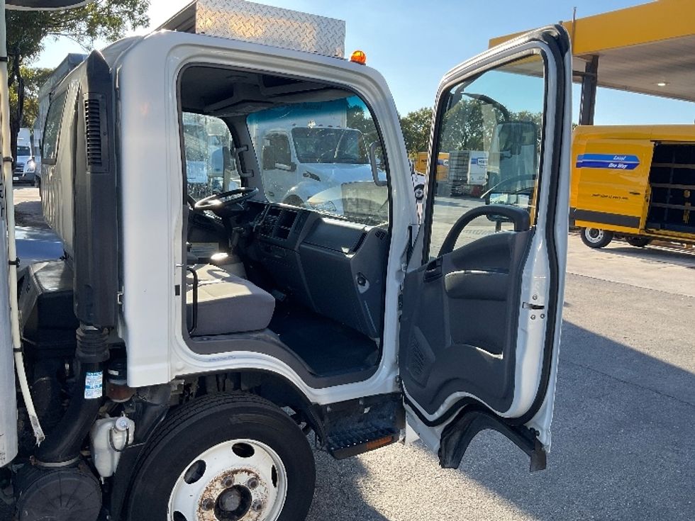 Refrigerated Truck-Light and Medium Duty Trucks-Isuzu-2021-NRR-Miami-FL-159,147\n\t\tmiles-$ 48,250 - Image 20
