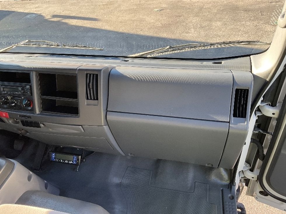 Refrigerated Truck-Light and Medium Duty Trucks-Isuzu-2021-NRR-Miami-FL-159,147\n\t\tmiles-$ 48,250 - Image 21