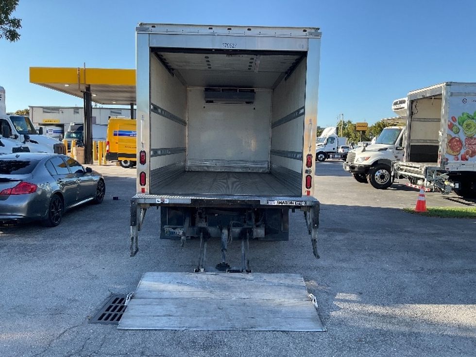 Refrigerated Truck-Light and Medium Duty Trucks-Isuzu-2021-NRR-Miami-FL-159,147\n\t\tmiles-$ 48,250 - Image 9