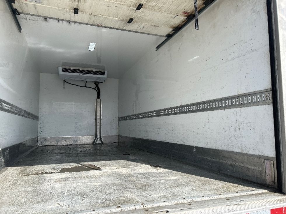 Refrigerated Truck-Light and Medium Duty Trucks-Isuzu-2021-NRR-Montreal-PQ-146,254\n\t\tkm-$ 80,000 - Image 11
