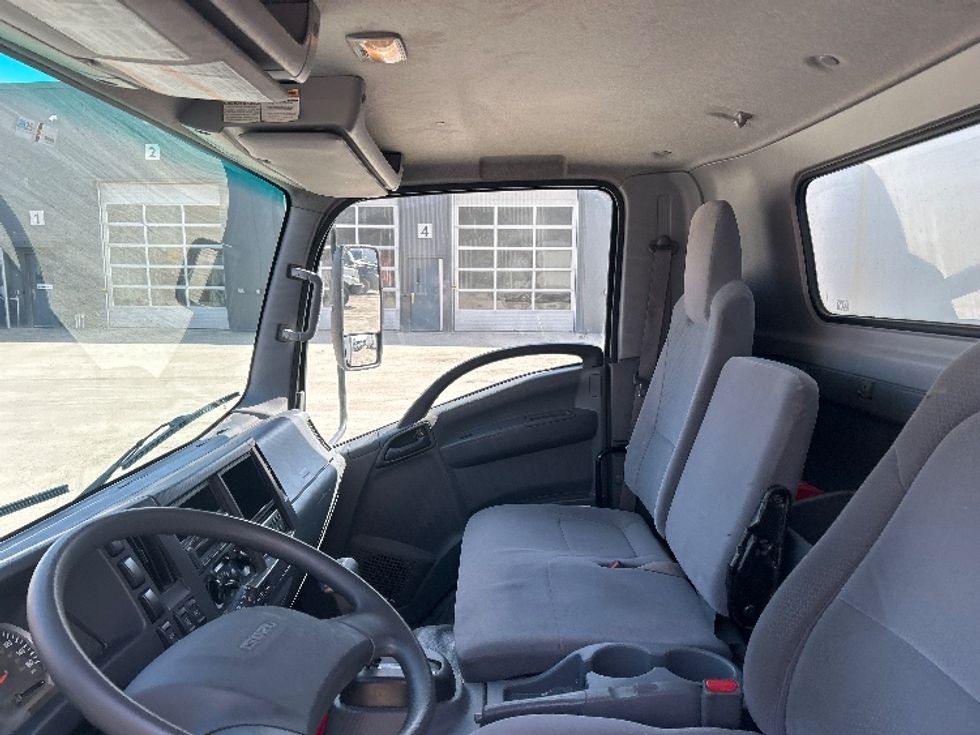 Refrigerated Truck-Light and Medium Duty Trucks-Isuzu-2021-NRR-Montreal-PQ-146,254\n\t\tkm-$ 80,000 - Image 18