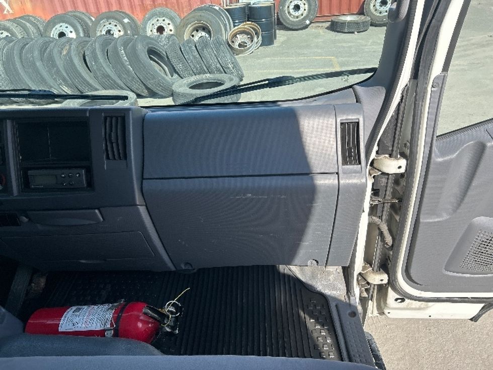 Refrigerated Truck-Light and Medium Duty Trucks-Isuzu-2021-NRR-Montreal-PQ-146,254\n\t\tkm-$ 80,000 - Image 20